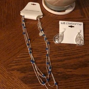 Necklace and earrings set brand new